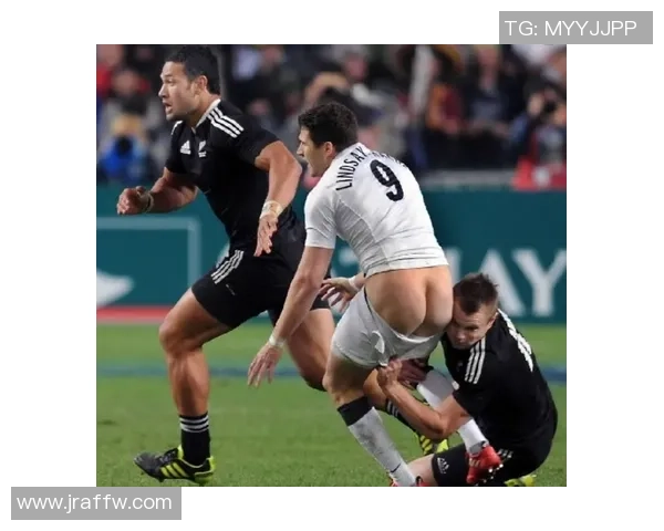 足球明星与孩子们的搞笑瞬间大集合欢乐时刻尽在其中让你捧腹大笑